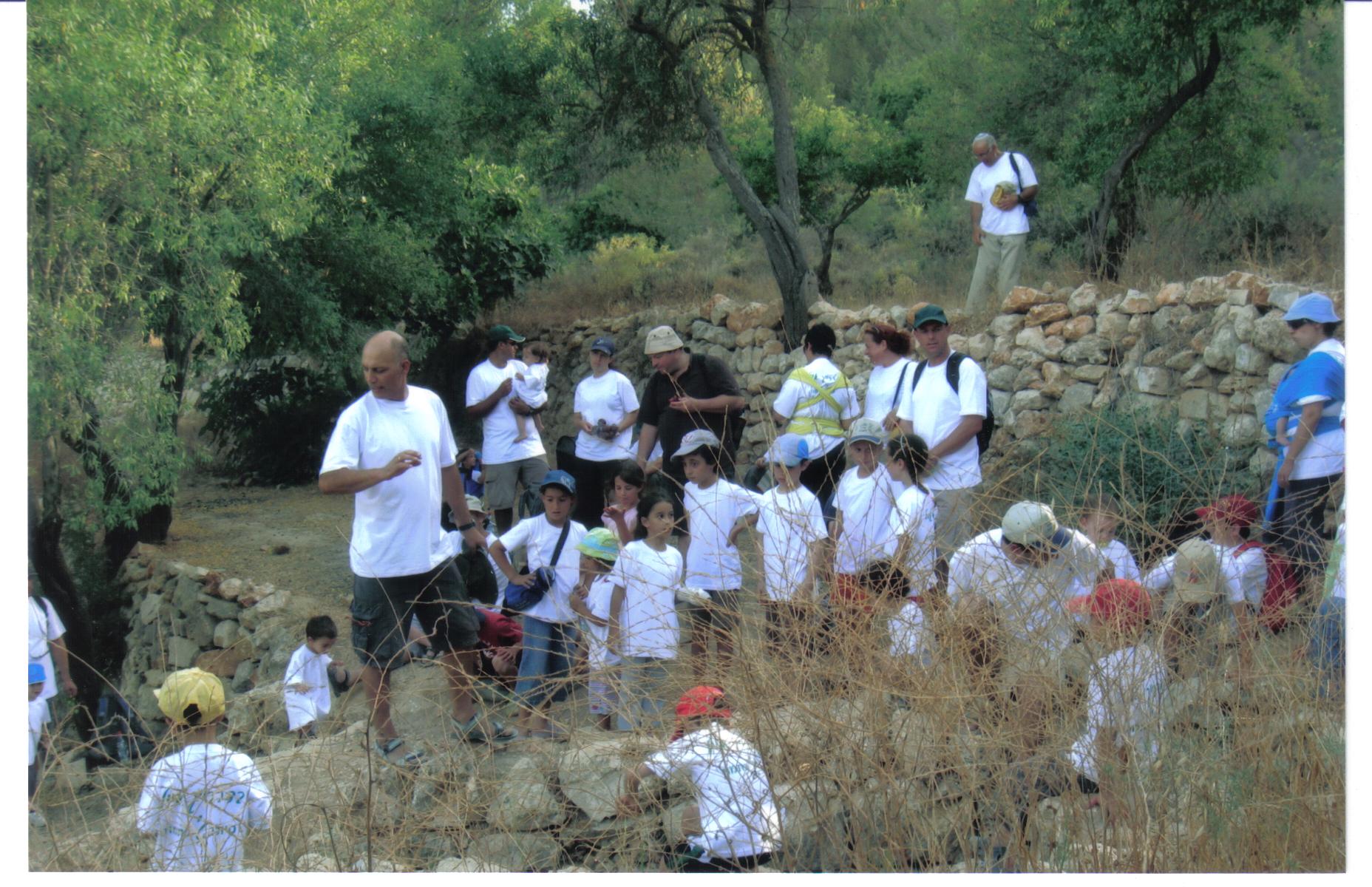 12809571-%D7%94%D7%A8%20%D7%97%D7%A8%D7%AA%20%D7%A2%D7%99%D7%9F%20%D7%97%D7%A8%D7%AA%20006