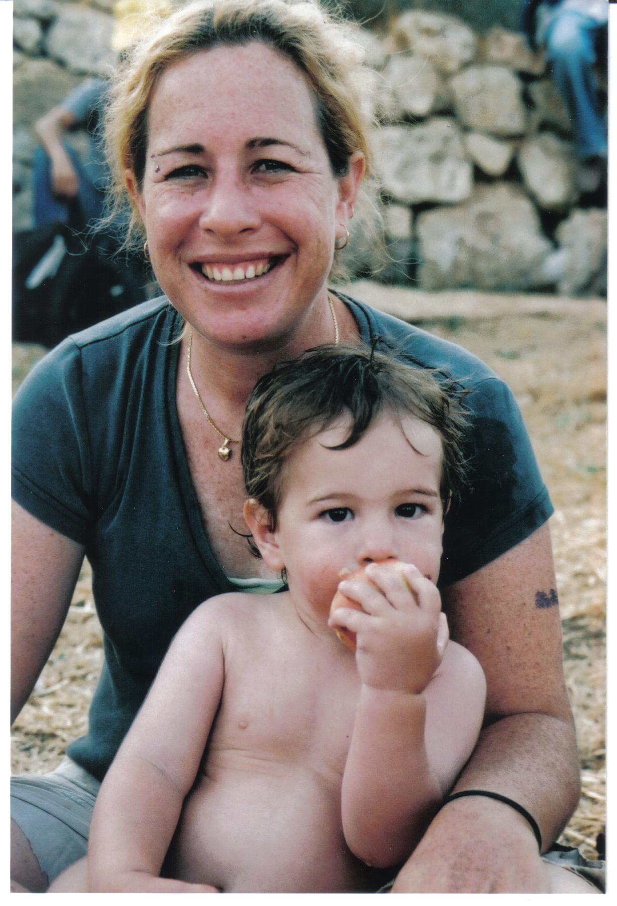 6b67085a-%D7%A2%D7%99%D7%9F%20%D7%9C%D7%91%D7%9F%20011