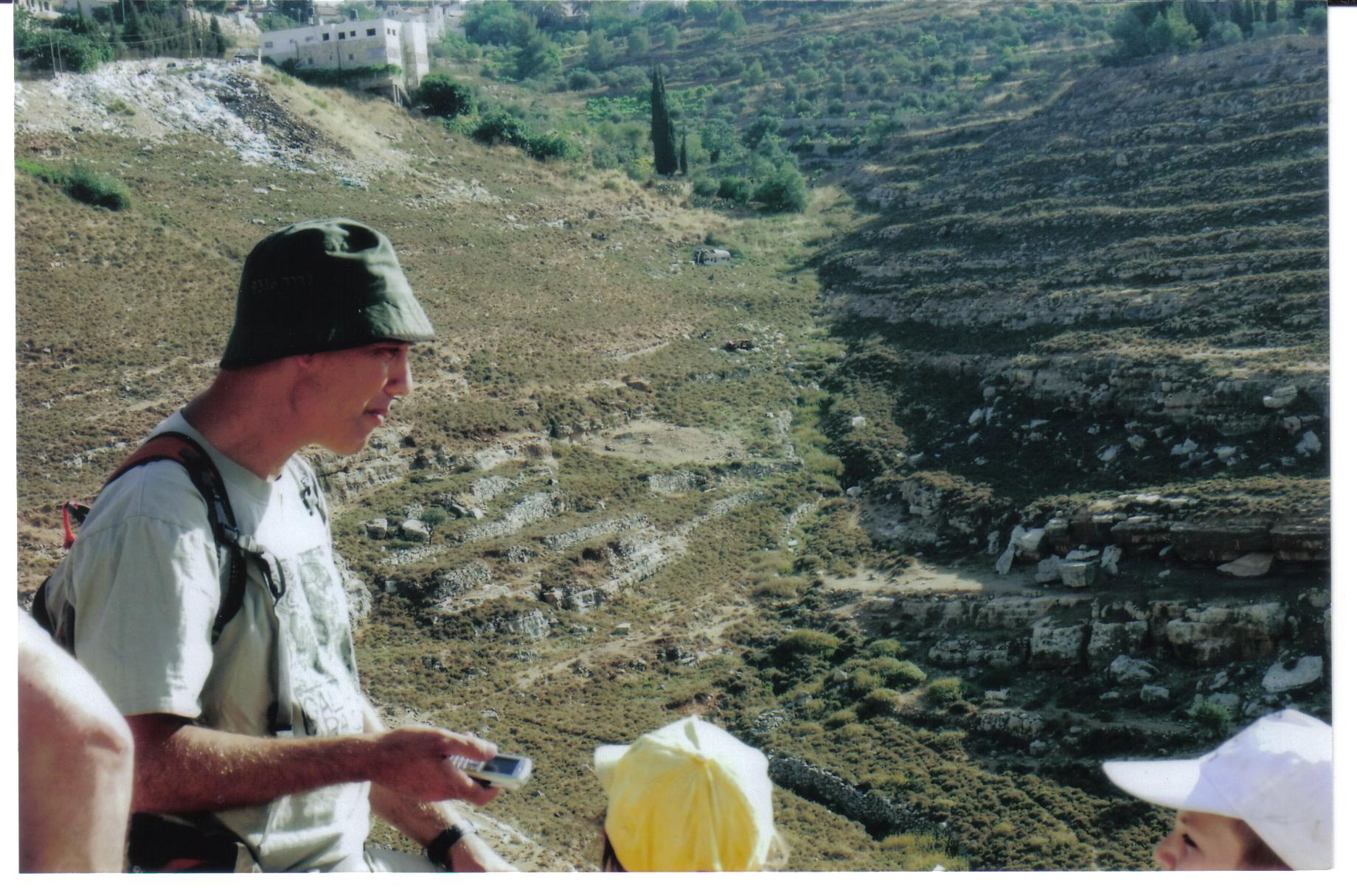 98b03731-%D7%A2%D7%99%D7%9F%20%D7%93%D7%91%D7%99%D7%A8%20007