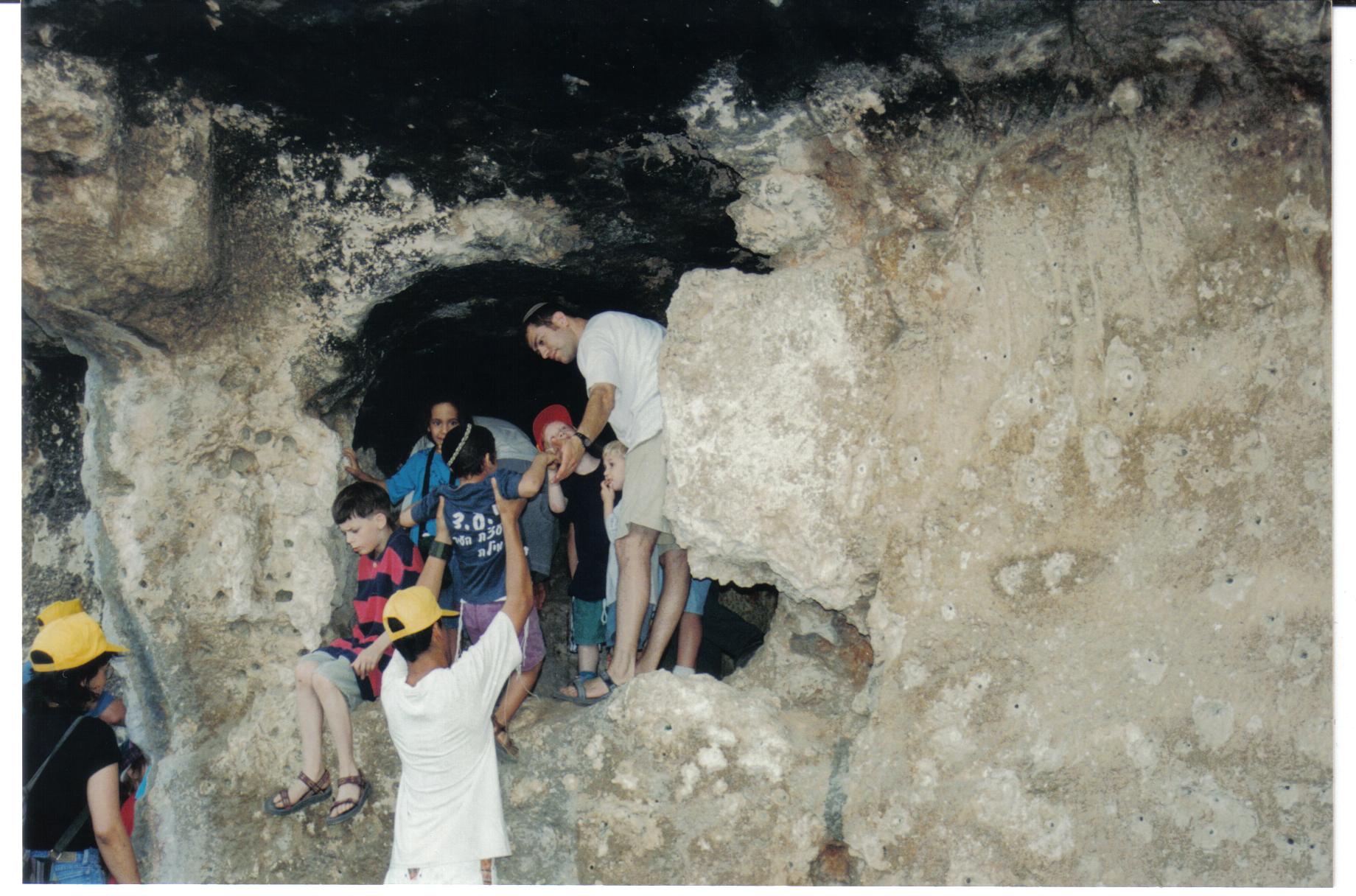 b3b9977a-%D7%99%D7%A2%D7%A8%20%D7%91%D7%9F%20%D7%A9%D7%9E%D7%9F%20017