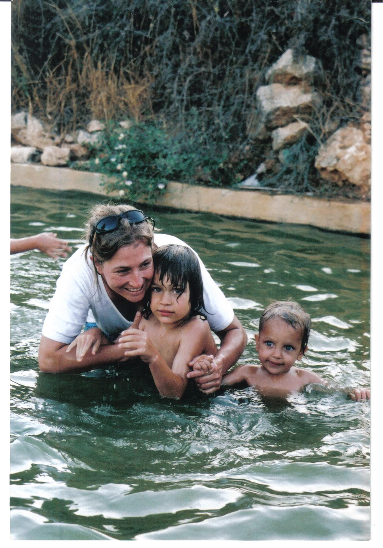 b4c1d3a2-%D7%A2%D7%99%D7%9F%20%D7%9C%D7%91%D7%9F%20008